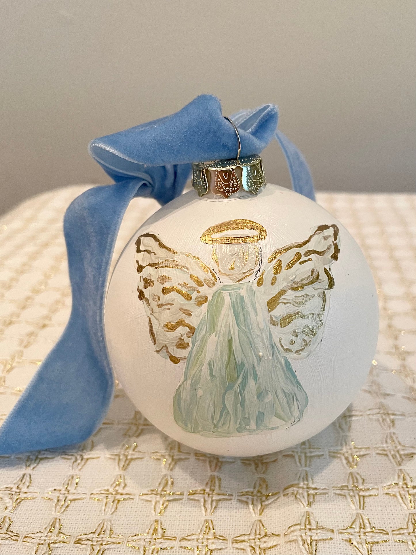 Soft Angel on Creamy White 3