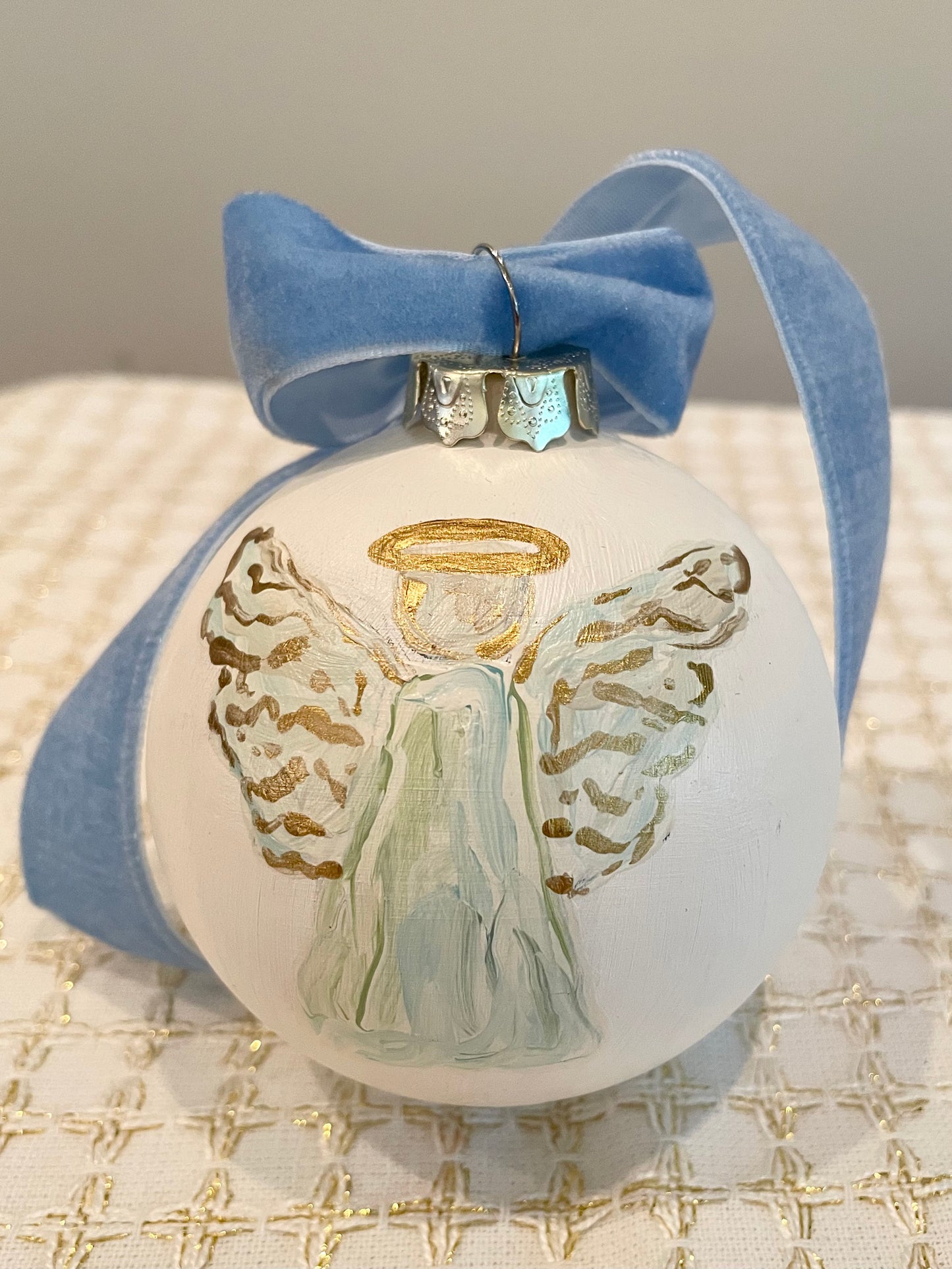 Soft Angel on Creamy White 4